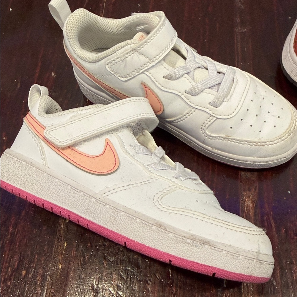Nike Kids' Sneakers in White and Pink